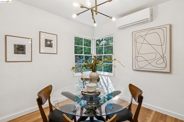 451 Taurus Ave, Oakland, CA 94611