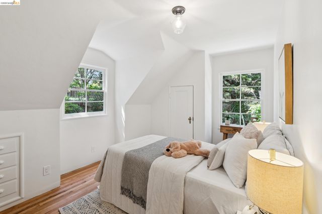 451 Taurus Ave, Oakland, CA 94611