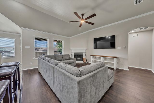 381 Coral Vine Lane, Burleson, TX 76028