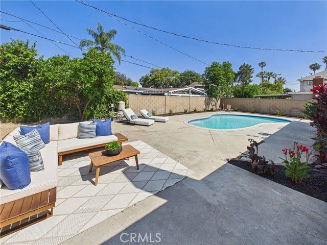 1547 E San Alto, Orange, CA 92865