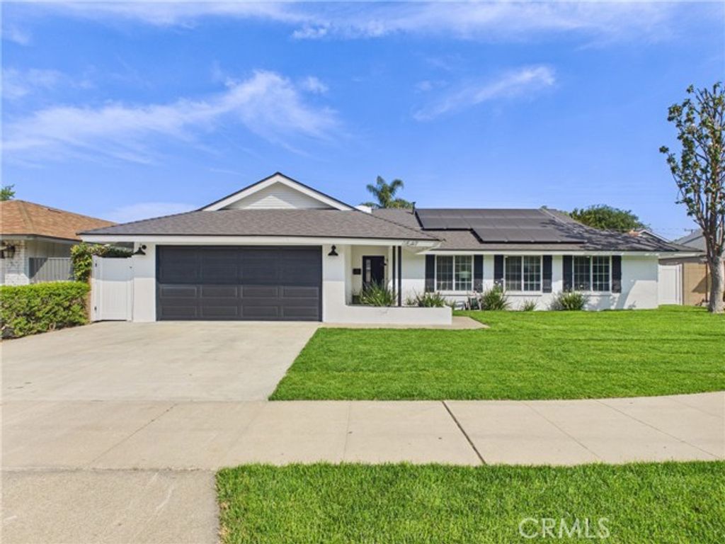 1547 E San Alto, Orange, CA 92865