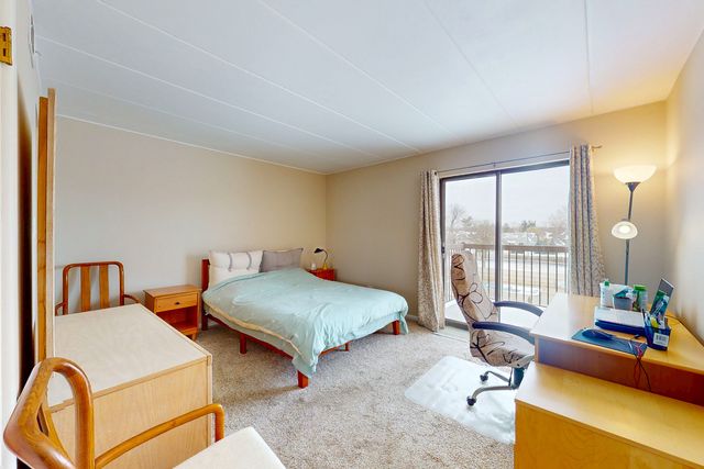 6443 Clarendon Hills Road 411K, Willowbrook, IL 60527