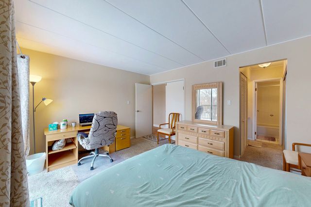 6443 Clarendon Hills Road 411K, Willowbrook, IL 60527