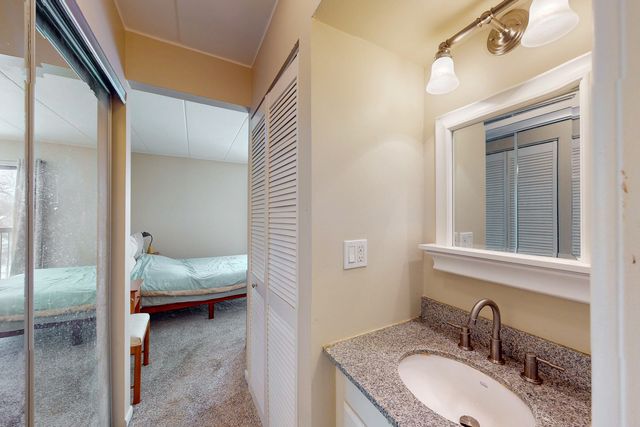 6443 Clarendon Hills Road 411K, Willowbrook, IL 60527