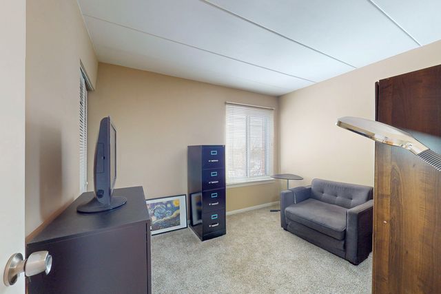 6443 Clarendon Hills Road 411K, Willowbrook, IL 60527