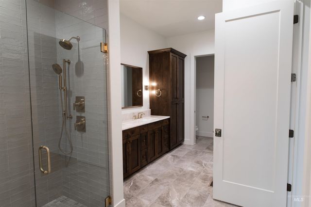 512 Joy Ave., Middleton, ID 83642