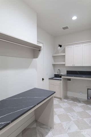 512 Joy Ave., Middleton, ID 83642