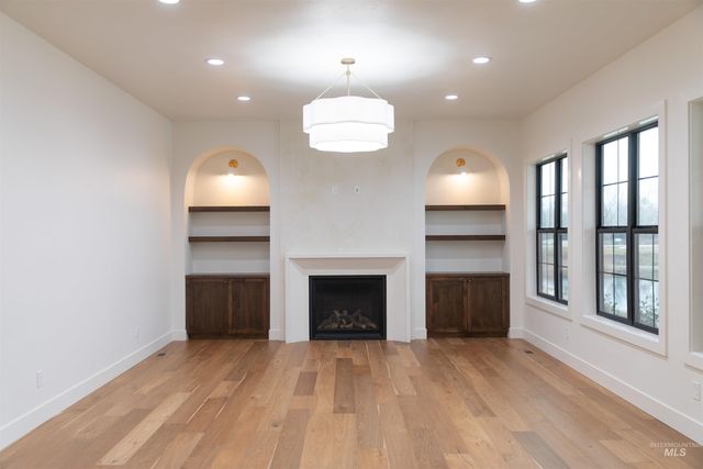 512 Joy Ave., Middleton, ID 83642