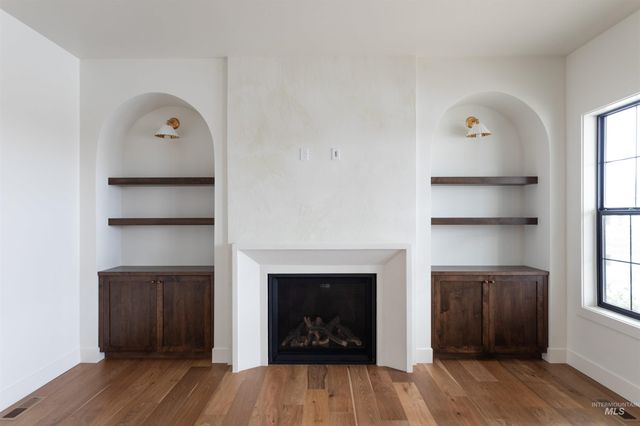 512 Joy Ave., Middleton, ID 83642