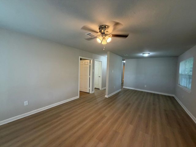 4706 N Wayside, Houston, TX 77028