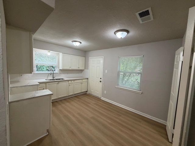 4706 N Wayside, Houston, TX 77028