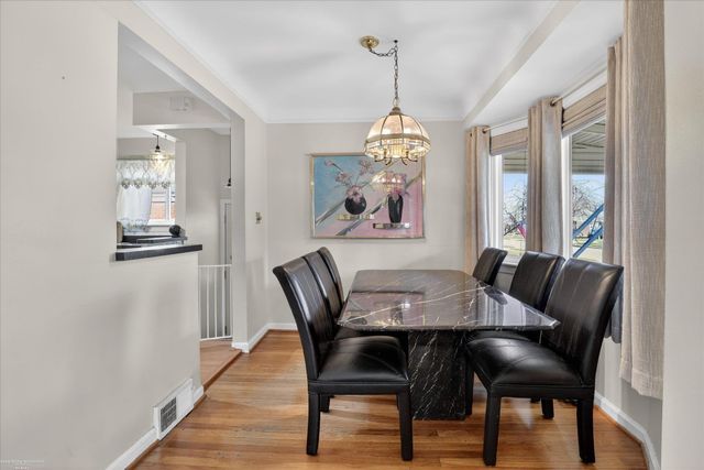 6630 Gahona Avenue, Allen Park, MI 48101