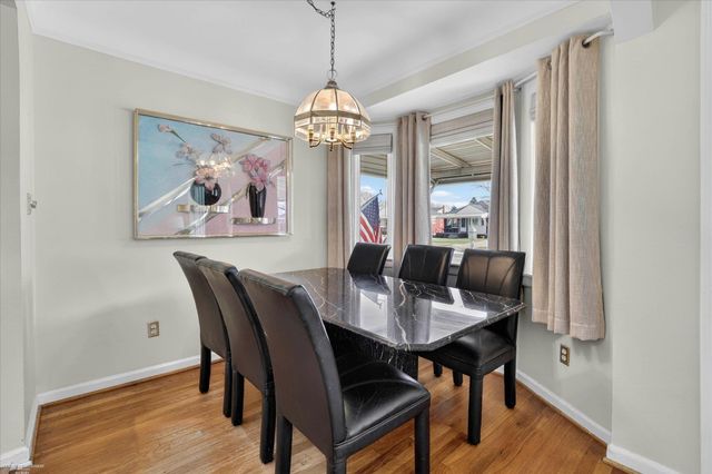 6630 Gahona Avenue, Allen Park, MI 48101