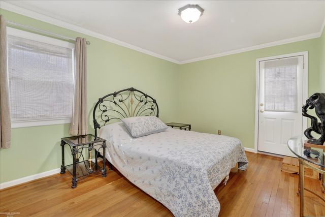 6630 Gahona Avenue, Allen Park, MI 48101