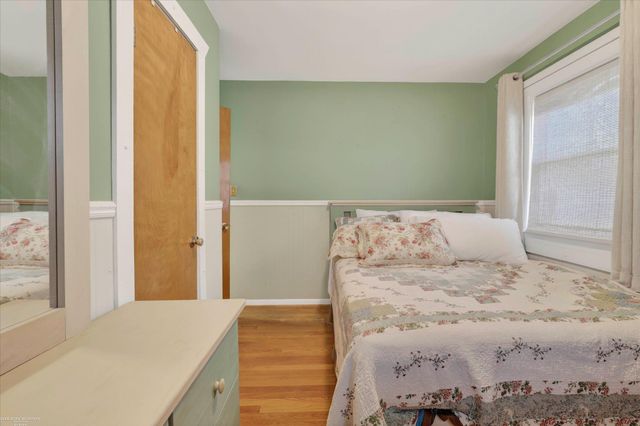 6630 Gahona Avenue, Allen Park, MI 48101