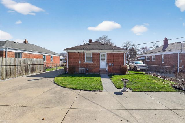 6630 Gahona Avenue, Allen Park, MI 48101