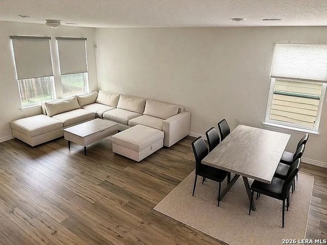 5015 GALVAN MNR, Converse, TX 78109