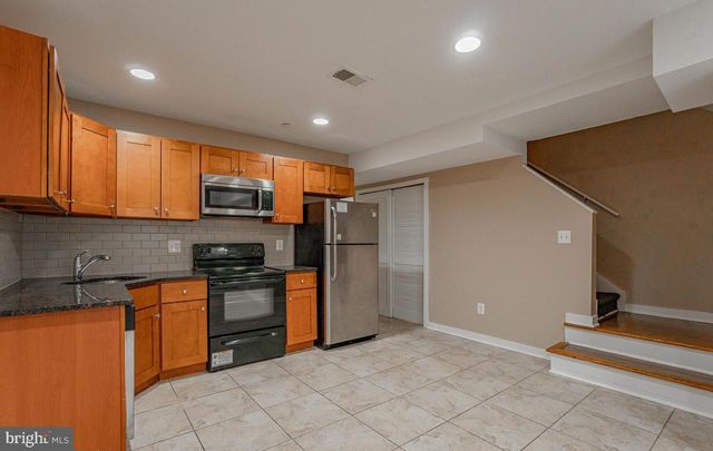 1806 W BERKS ST, Philadelphia, PA 19121