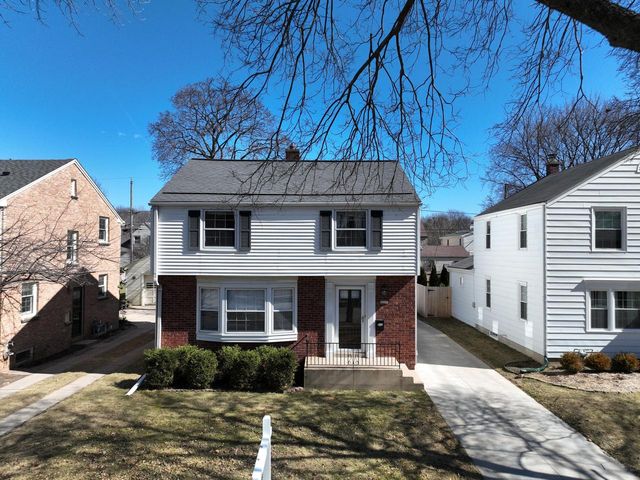 5312 N Bay Ridge AVENUE, Whitefish Bay, WI 53217