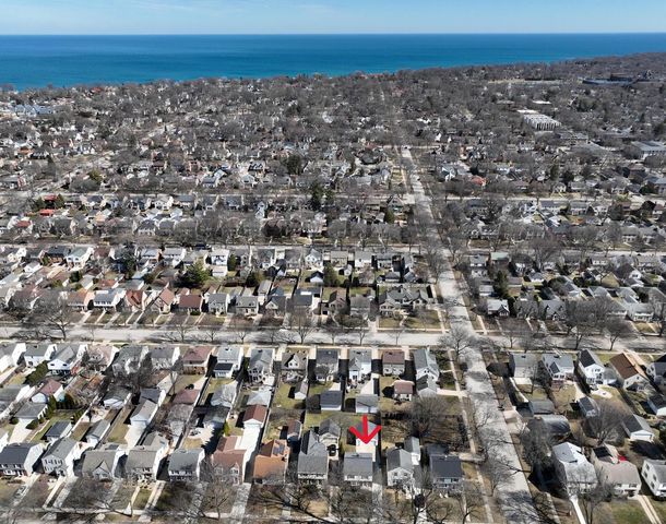 5312 N Bay Ridge AVENUE, Whitefish Bay, WI 53217