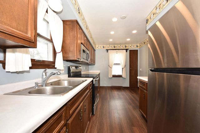 5312 N Bay Ridge AVENUE, Whitefish Bay, WI 53217