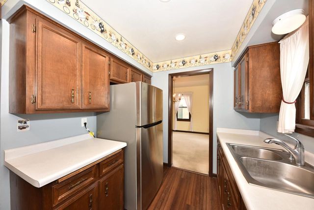 5312 N Bay Ridge AVENUE, Whitefish Bay, WI 53217