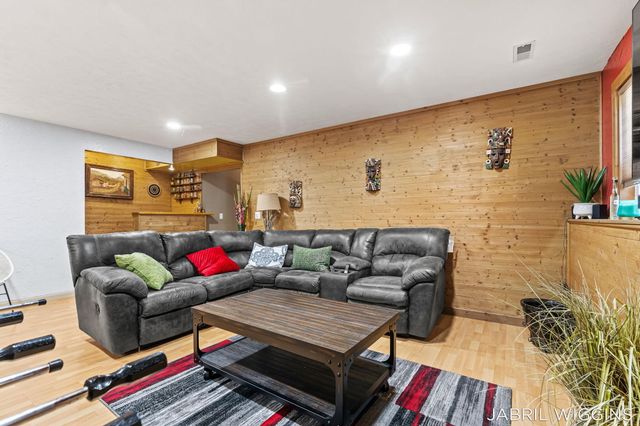 2991 Royal Blue Court, Holland, MI 49424