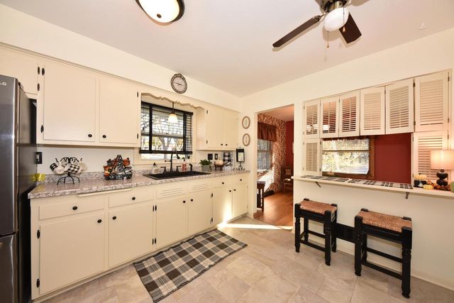 9602 W Arthur AVENUE, West Allis, WI 53227