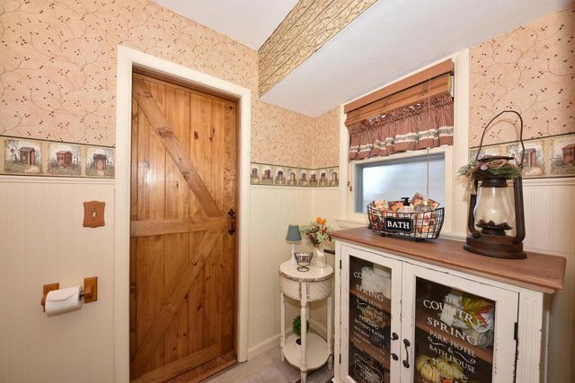 9602 W Arthur AVENUE, West Allis, WI 53227