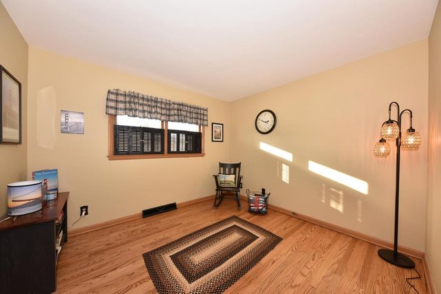 9602 W Arthur AVENUE, West Allis, WI 53227