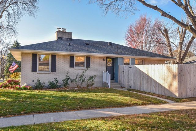 9602 W Arthur AVENUE, West Allis, WI 53227