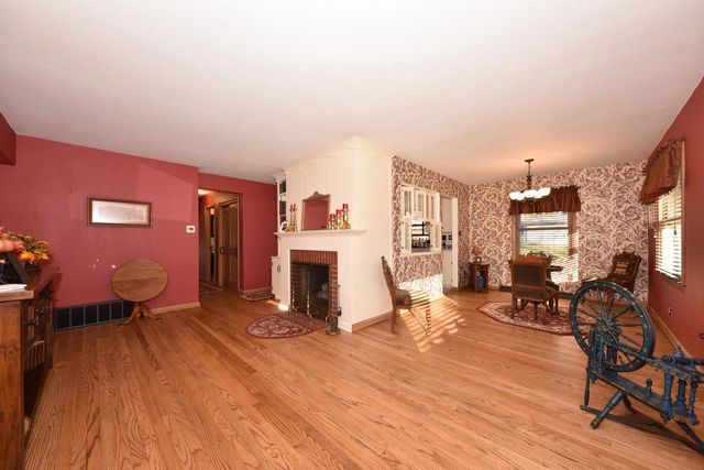 9602 W Arthur AVENUE, West Allis, WI 53227