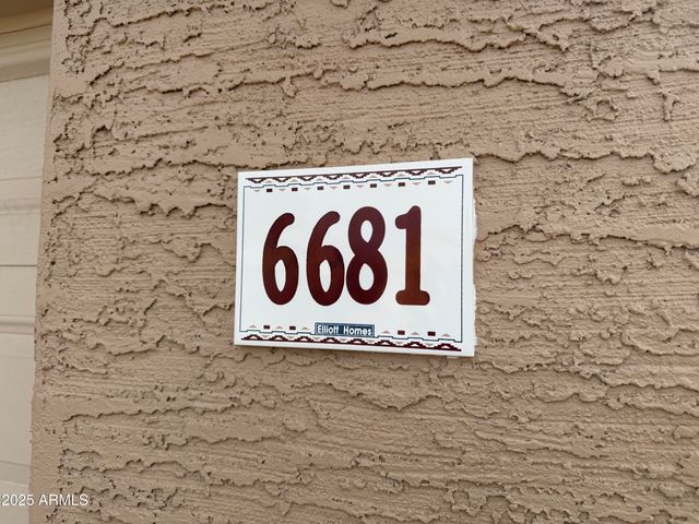 6681 W MEGAN Street, Chandler, AZ 85226