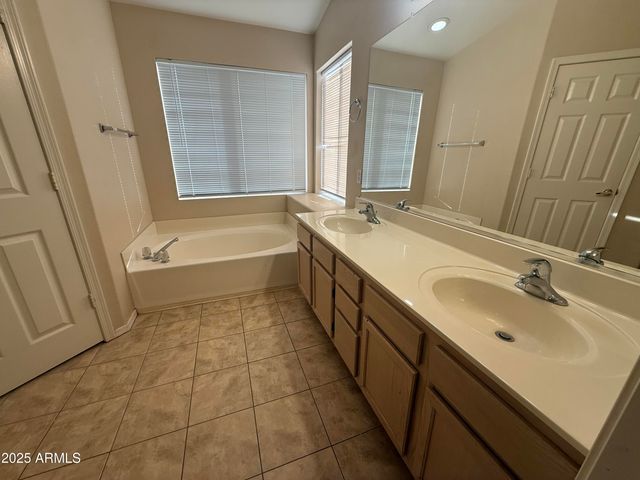 6681 W MEGAN Street, Chandler, AZ 85226