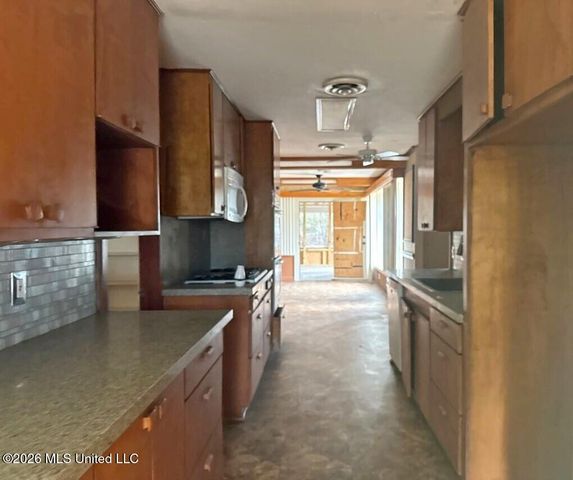 945 Park Lane, Jackson, MS 39211