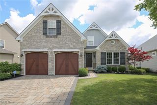 4233 Queens Gate, Avon, OH 44011