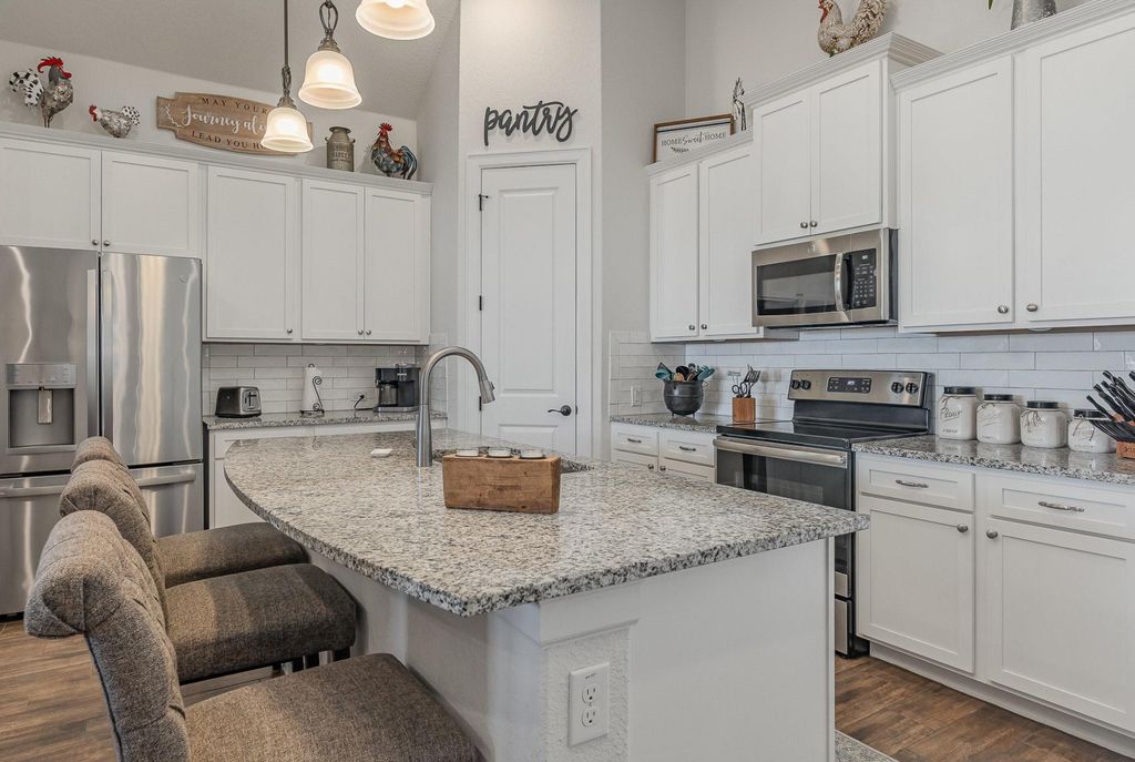 2104 Highland Ridge RD, Georgetown, TX 78628