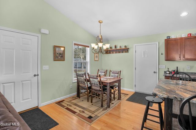 26 Parkview Lane, Glens Falls, NY 12801
