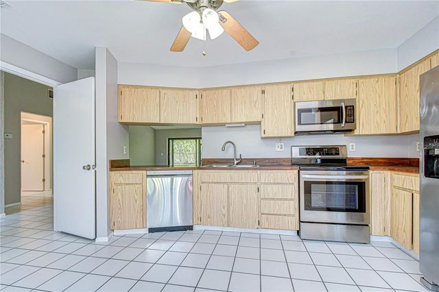 14902 SOUTHFORK DRIVE, Tampa, FL 33624