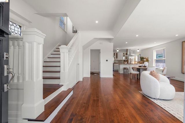 3306 West St, Oakland, CA 94608