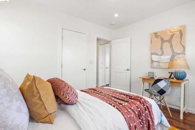 3306 West St, Oakland, CA 94608