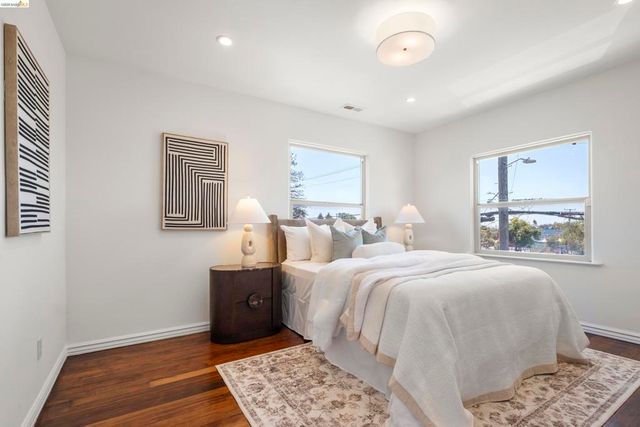 3306 West St, Oakland, CA 94608