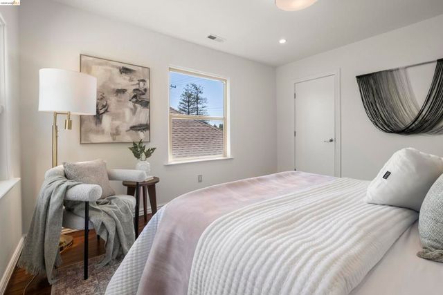 3306 West St, Oakland, CA 94608