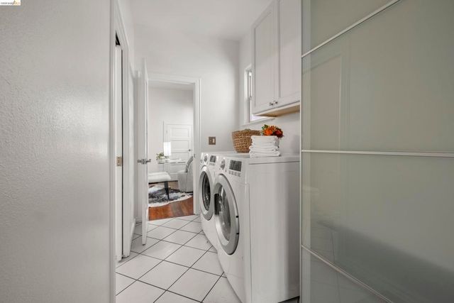 3306 West St, Oakland, CA 94608