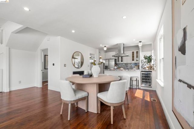 3306 West St, Oakland, CA 94608