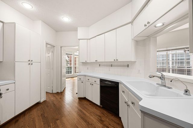 1909 Branard Street B, Houston, TX 77098