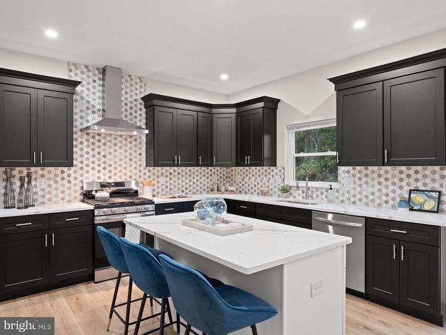 2851 NICOLETTE CT, Vineland, NJ 08360