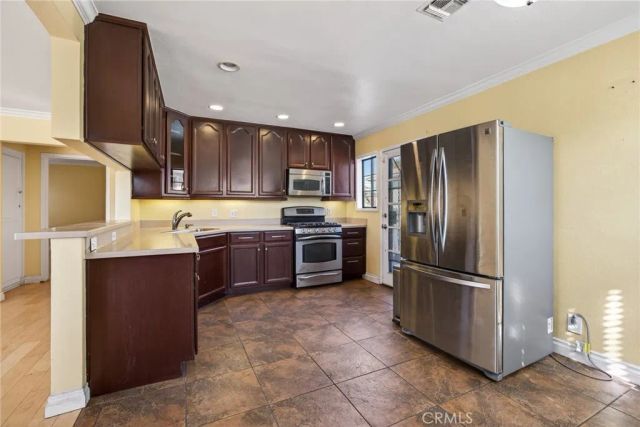 5021 Brayton, Long Beach, CA 90807