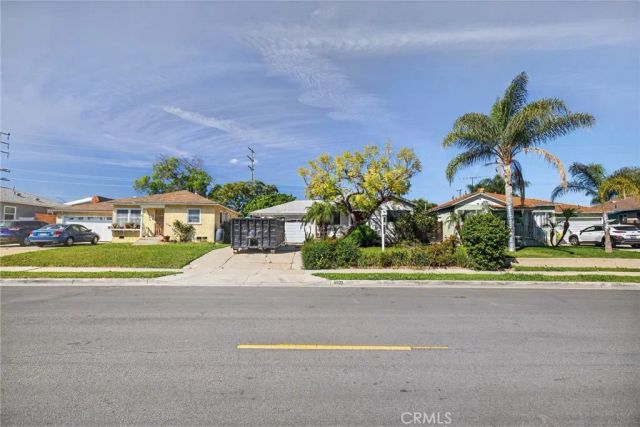 5021 Brayton, Long Beach, CA 90807