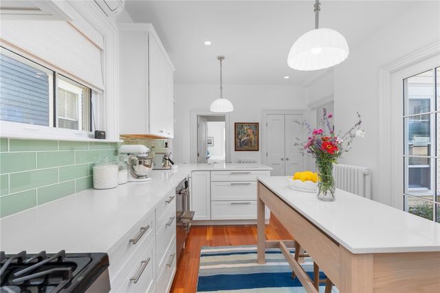 46 Corne Street, Newport, RI 02840